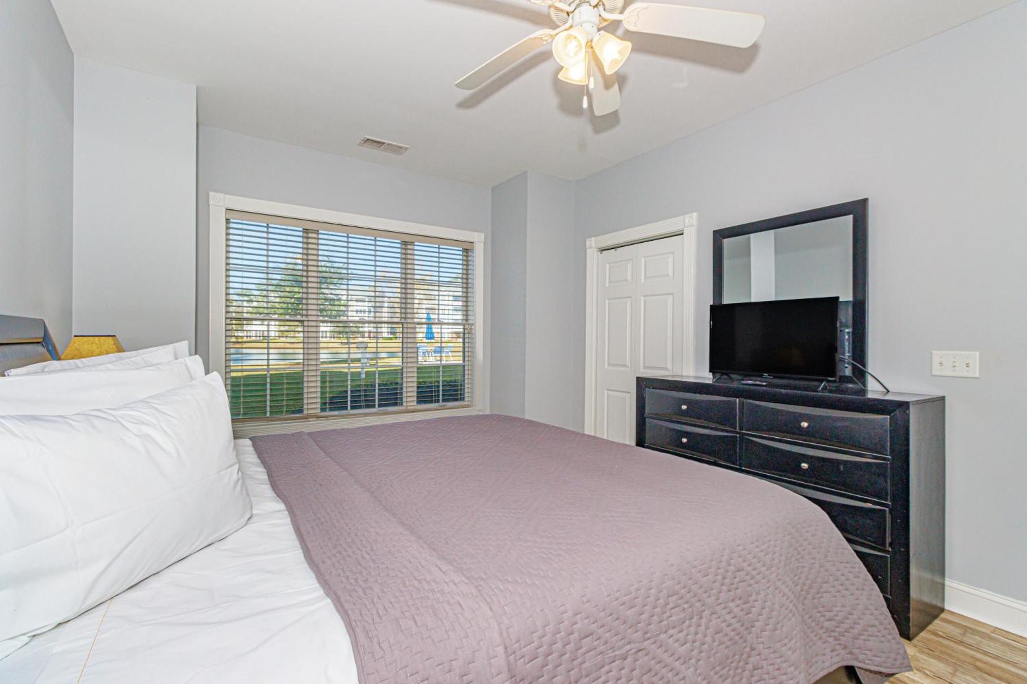 Ground Floor 3 Bedroom Condo! Magnolia Pointe 105! Sleeps 6 Guests *